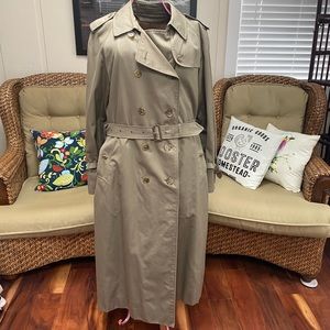 ✨Vintage Burberry Unisex Trench Coat Lined✨